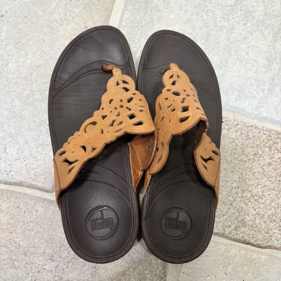 FitFlop Flora Leather Thong Sandals Women’s 7 Brown - Picture 7 of 9